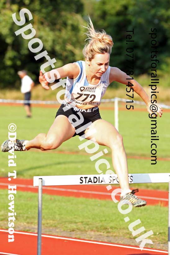 Hurdles, 2021 North East Grand Prix 5, Monkton, Wednesday, July 21st. Photo: David T. Hewitson/Sports for All Pics